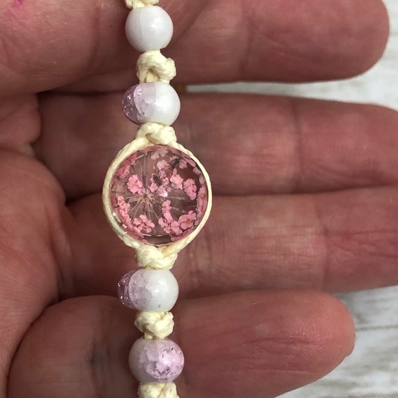 Encapsulated Dried Flower Charm Handmade Adjustable Bracelet - Picture 9 of 14